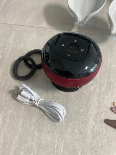 Cliente usando la ventosa eléctrica