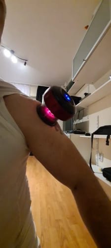 Cliente usando la ventosa eléctrica